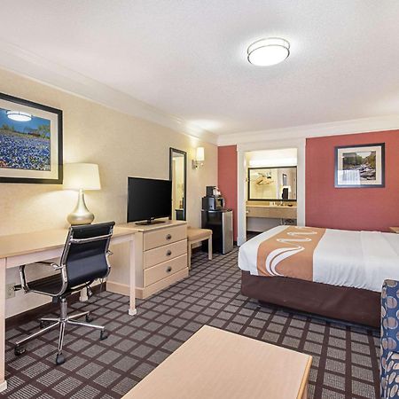 Quality Inn Near Lake Marble Falls Exteriör bild