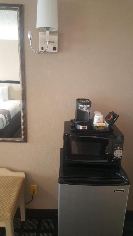 Quality Inn Near Lake Marble Falls Exteriör bild