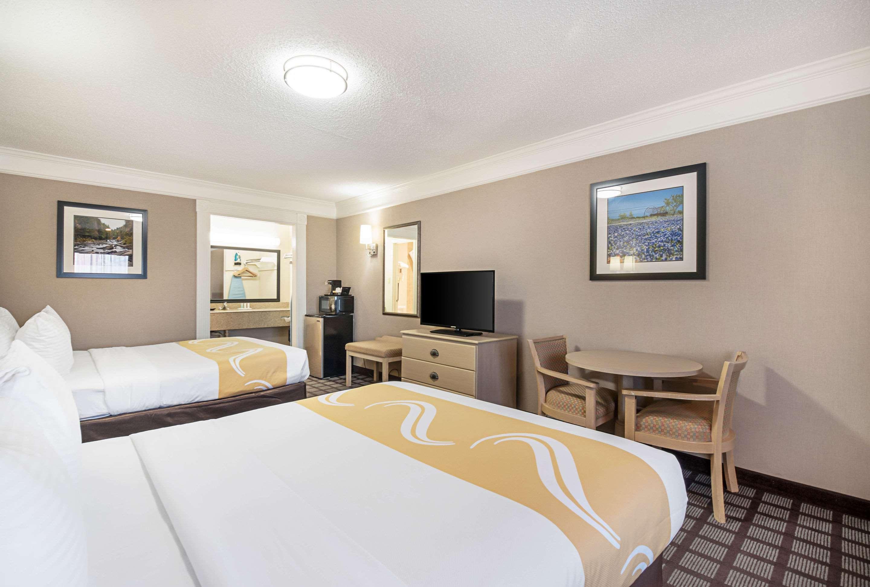 Quality Inn Near Lake Marble Falls Exteriör bild