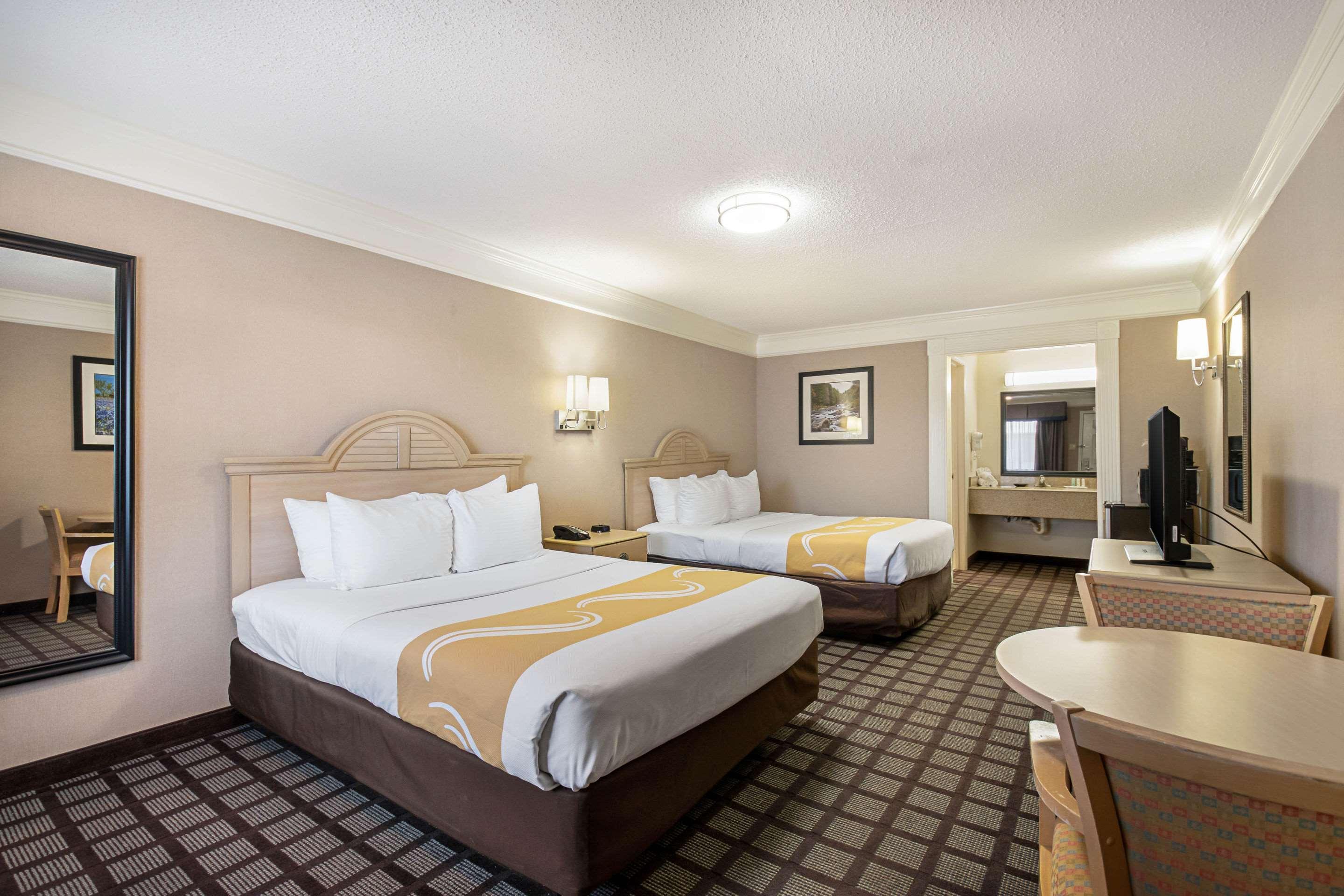 Quality Inn Near Lake Marble Falls Exteriör bild