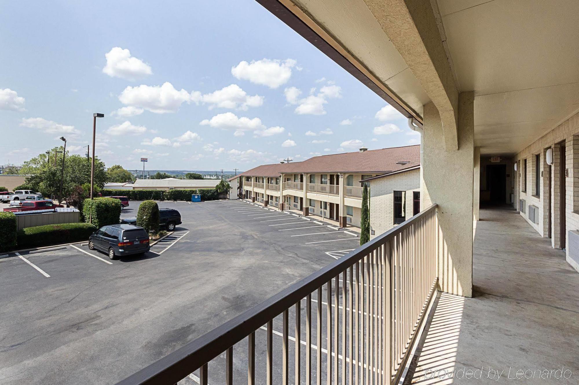 Quality Inn Near Lake Marble Falls Exteriör bild