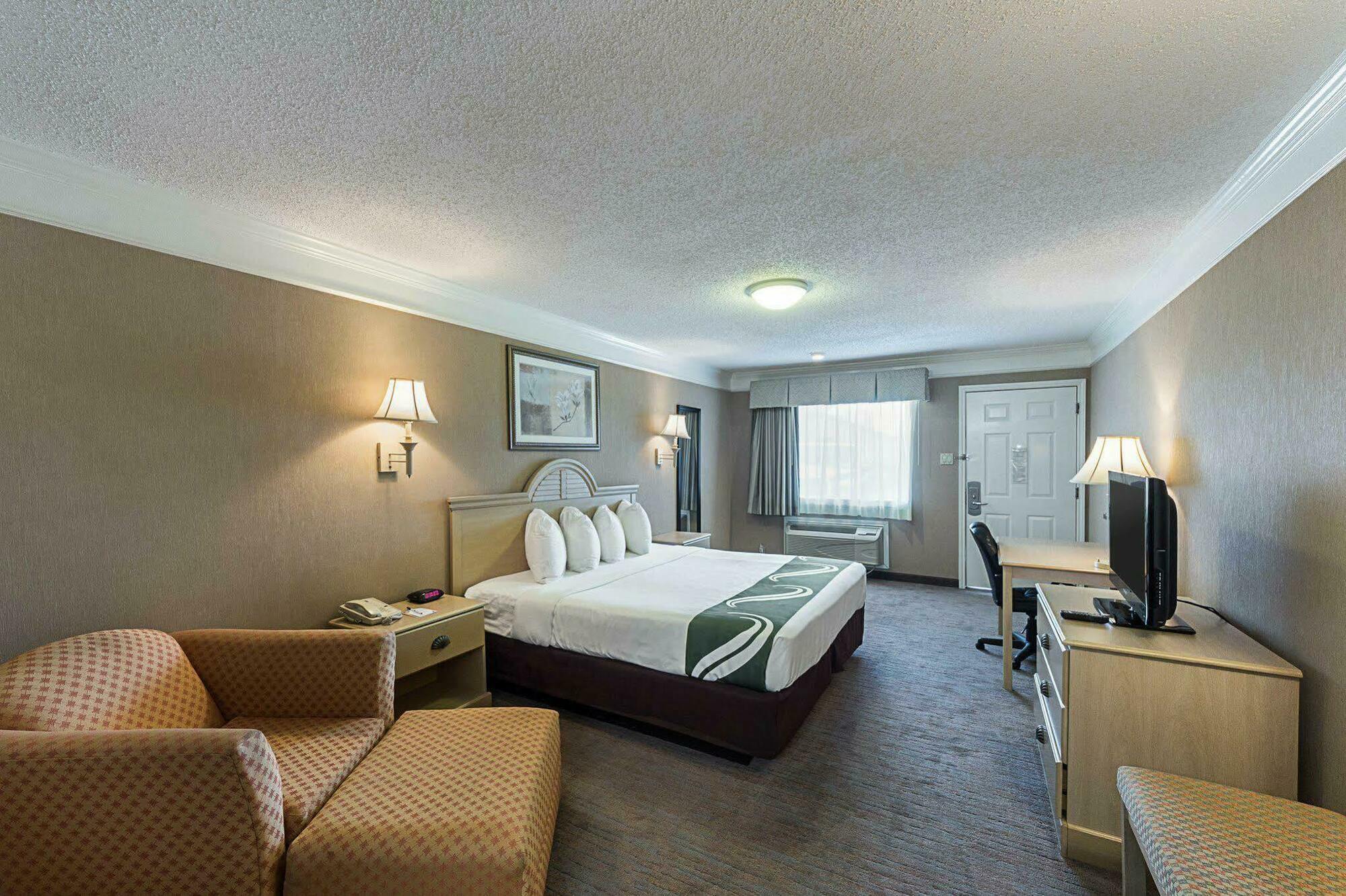 Quality Inn Near Lake Marble Falls Exteriör bild