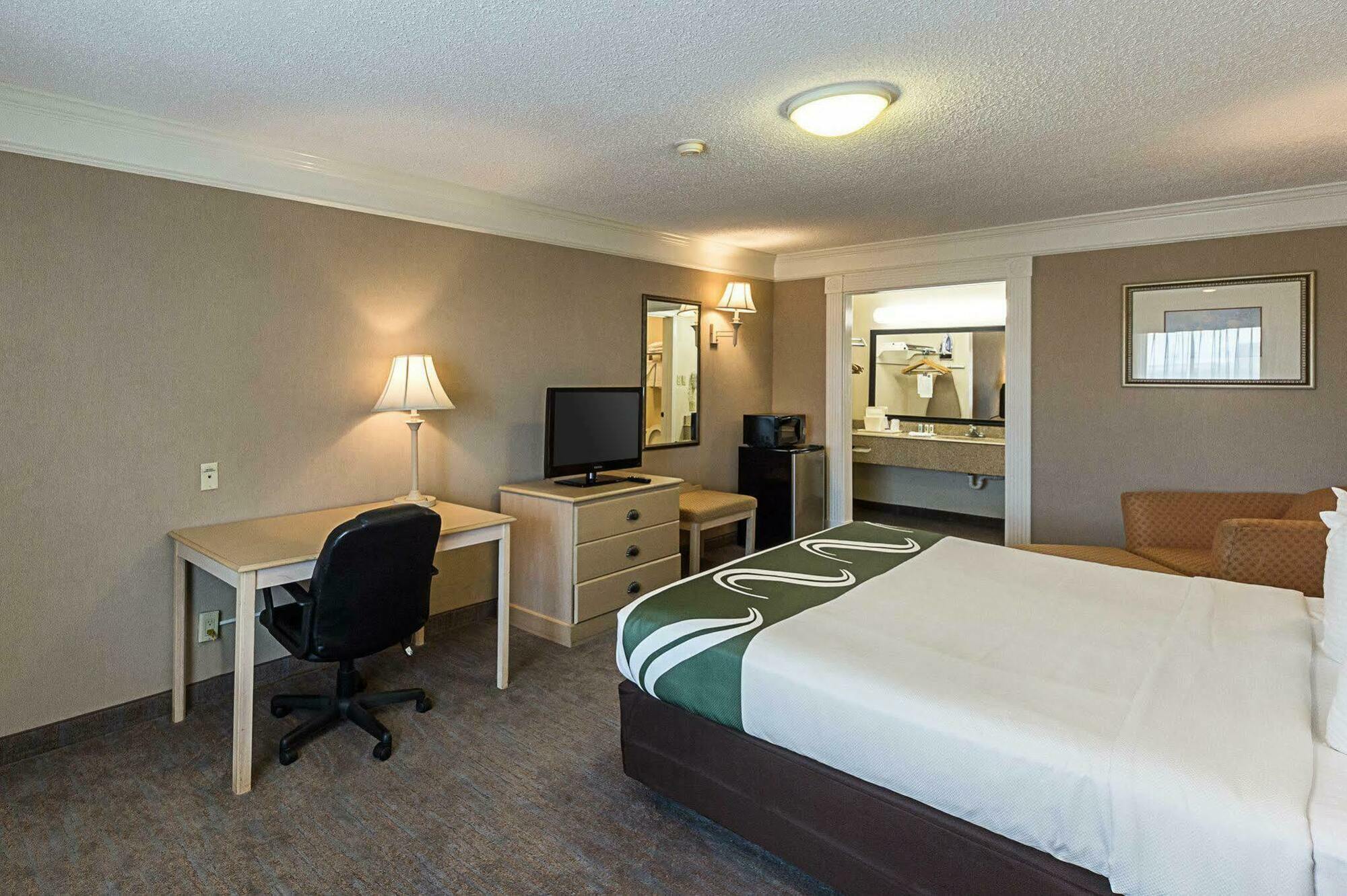 Quality Inn Near Lake Marble Falls Exteriör bild